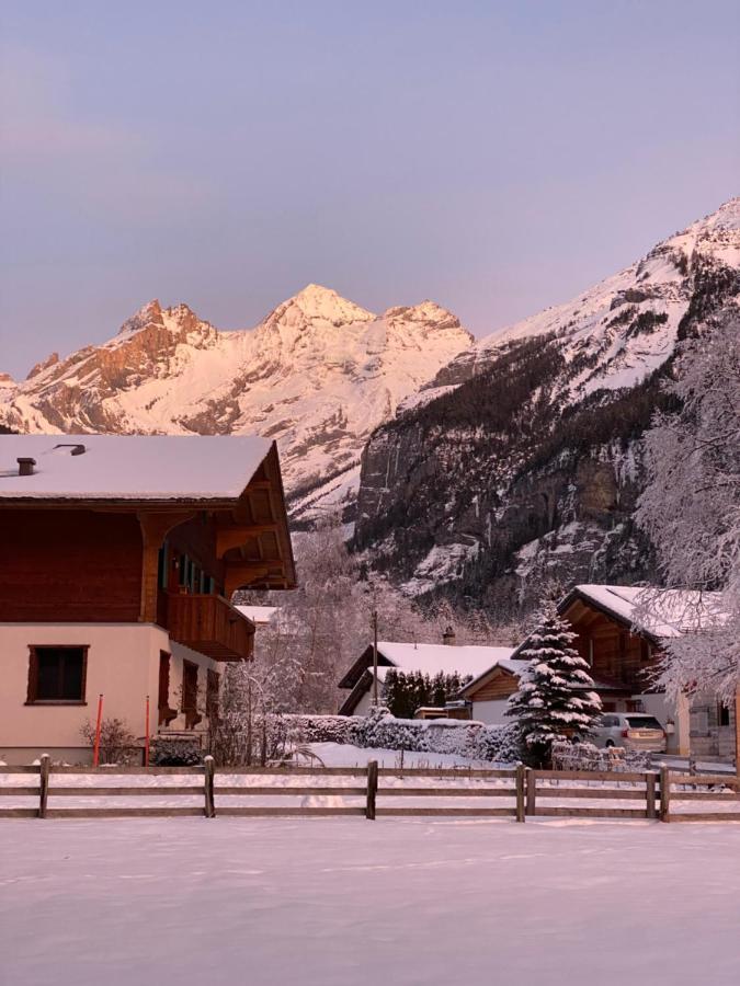 Familienferien Im Chalet Baergli Kandersteg Exteriör bild